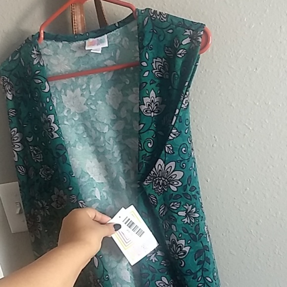Lularoe - Picture 4 of 5